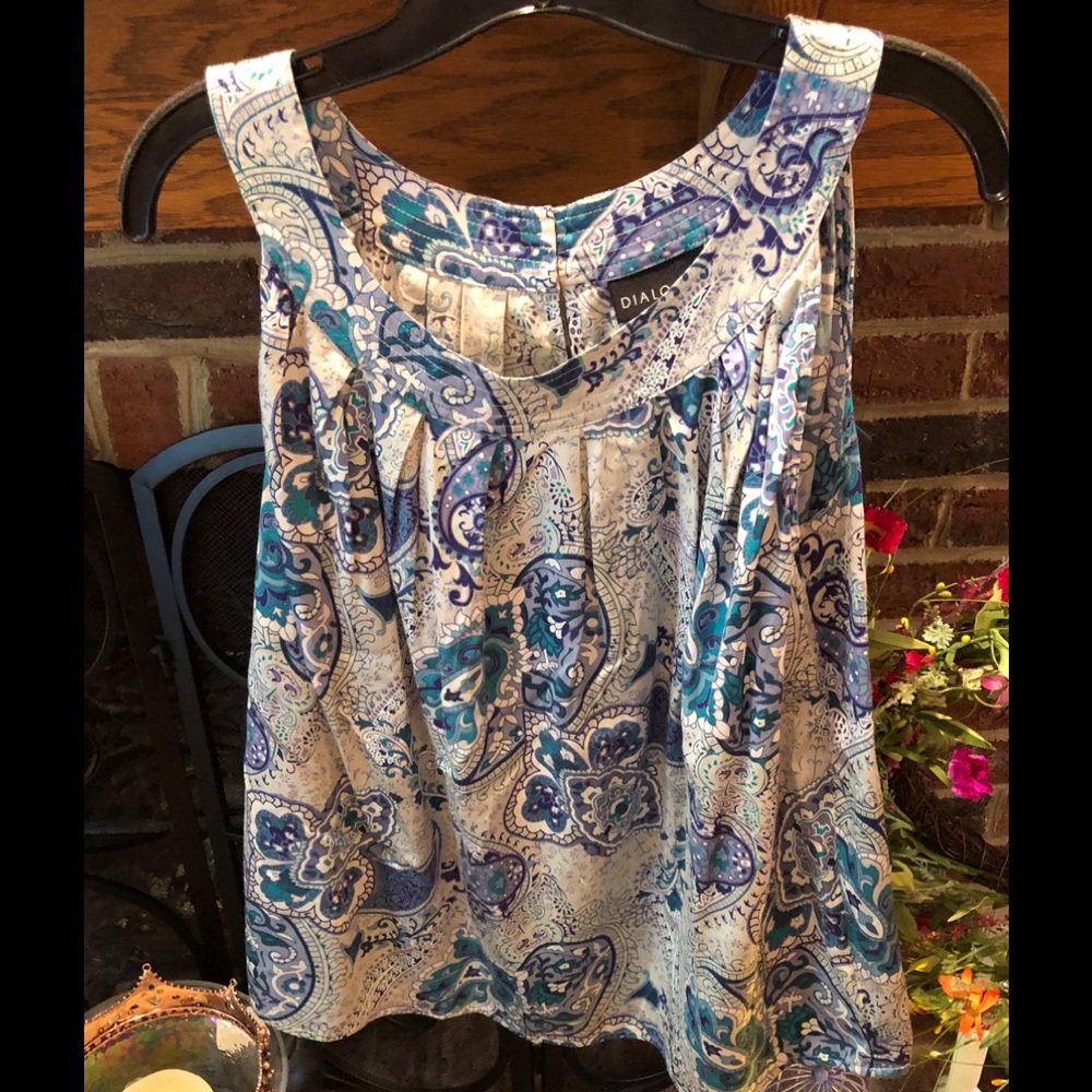 Dialogue Tank Top with quilting and button detail